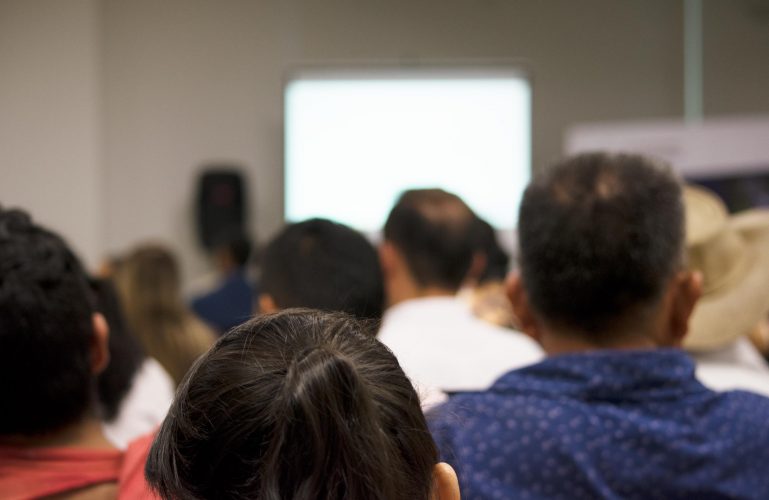 Participa en las reuniones de inicio de obra de las unidades funcionales 5 y 6