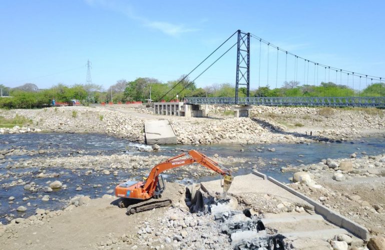 Covioriente realiza los trabajos de retiro de las baterías de tubos en el sector de El Charte