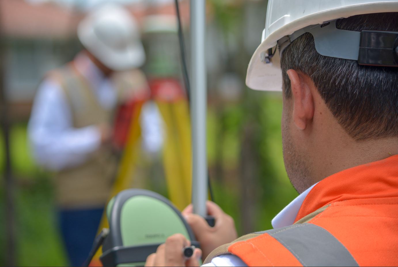 Yopal, 8 de mayo de 2018. Debido a que personas inescrupulosas estarían haciéndose pasar por trabajadores de Covioriente y el Consorcio Constructor 4GLlanos para obtener información sobre el estado del proceso de adquisición de los predios requeridos para la construcción de la segunda calzada entre Yopal y Aguazul, la Concesionaria realiza las siguientes precisiones sobre […]