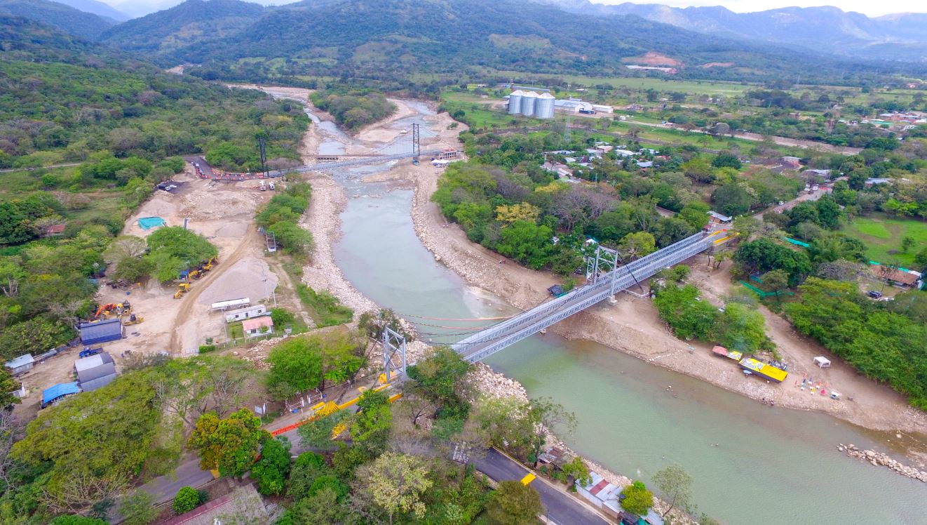 Yopal, 9 de mayo de 2018. Covioriente resalta la loable gestión llevada a cabo por la Gobernación, máxima autoridad del Departamento de Casanare, que prestó su disposición y apoyo para restablecer la movilidad en el sector El Charte, durante las 24 horas del día a término indefinido mediante el restablecimiento del tráfico por la vía […]