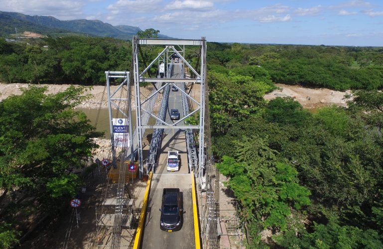 Inicia mantenimiento nocturno de los puentes vehiculares metálicos de “El Charte”