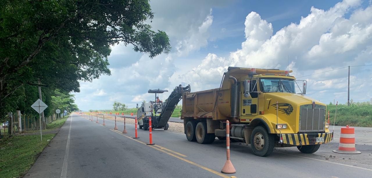 La actividad constructiva arrancó desde el sector de la vereda Valle Verde en Aguazul y su objetivo es renovar la estructura de pavimento existente.   Para el desarrollo de las obras se implementarán pasos alternos controlados en cada sentido. Si usted trasita por este corredor vial atienda las indicaciones de los controladores viales.