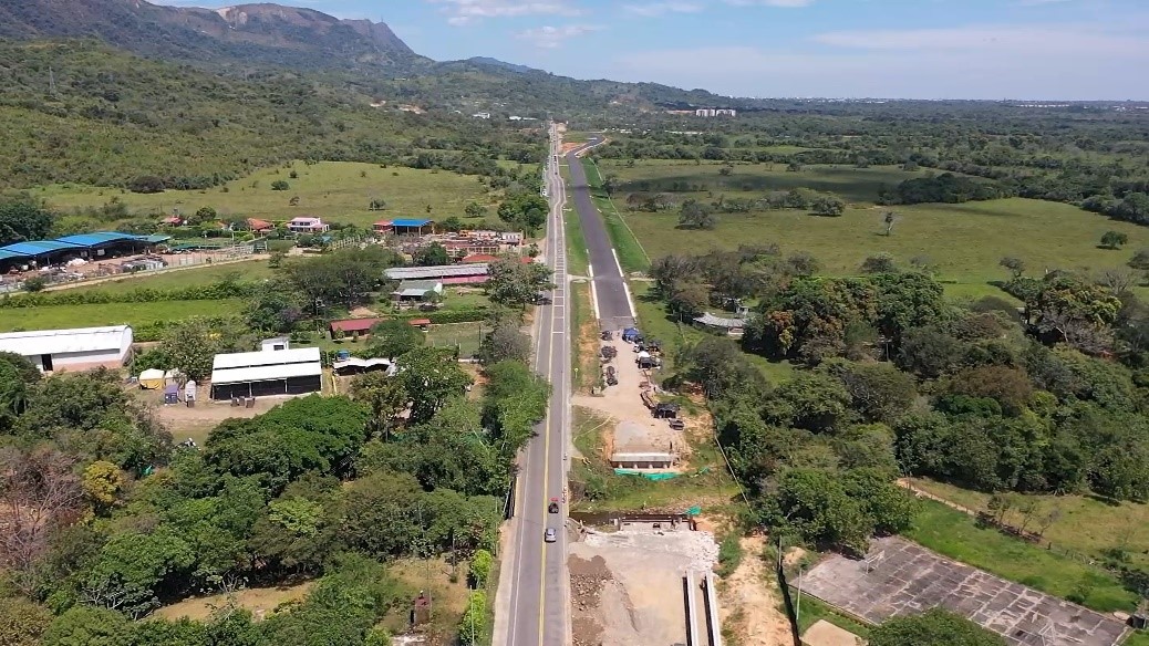 Villavicencio, 27 de enero de 2021. La Concesionaria Vial del Oriente realizará el izaje de vigas para un nuevo puente vehicular que se construye en el km 96+200 de la ruta nacional 6512, en el sector del predio de la cooperativa Servisalud Casanare, y que hace parte de las obras contempladas en la segunda calzada […]