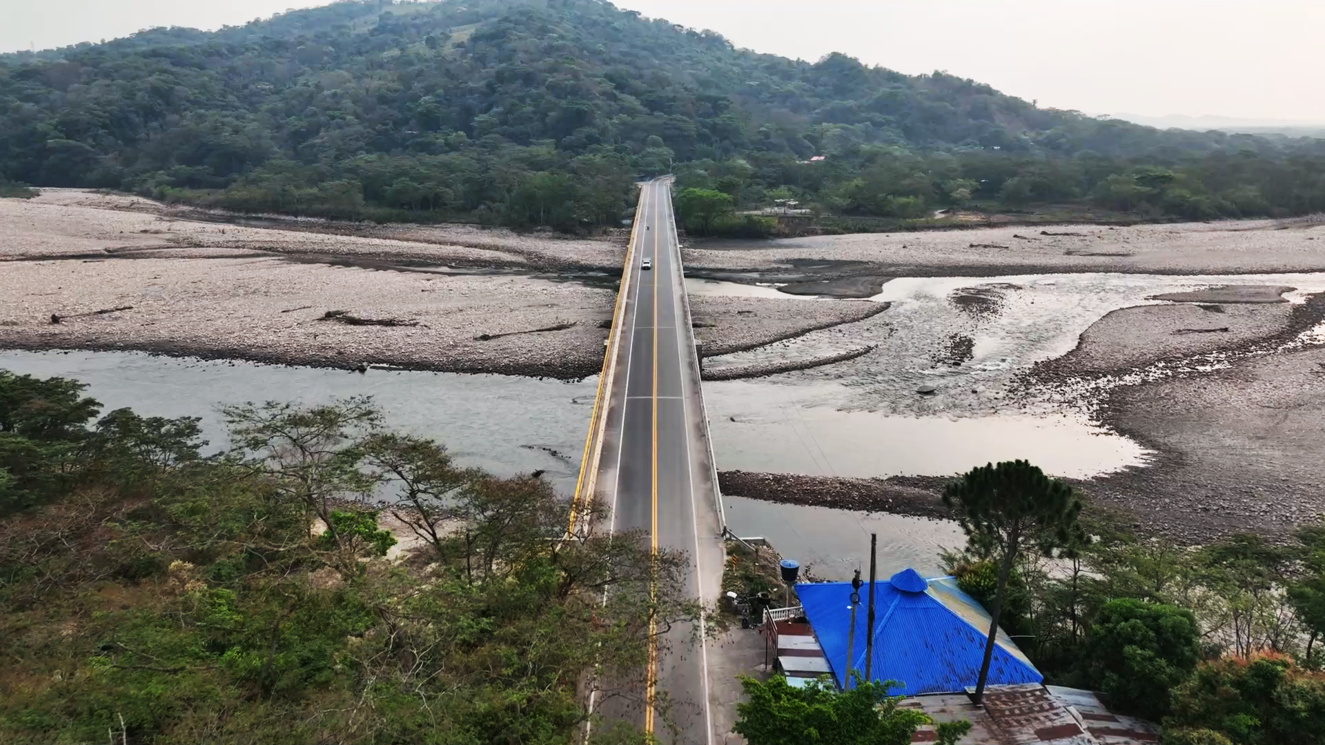 Villavicencio, 24 de marzo de 2023. La Concesionaria Vial del Oriente – Covioriente, informa que el próximo miércoles 29 de marzo se presentarán restricciones vehiculares nocturnas para realizar pruebas de carga en los puentes vehiculares nuevos y mejorados del tramo Tauramena – Aguazul, unidad funcional 6 del proyecto vial.   Las actividades se ejecutarán desde […]