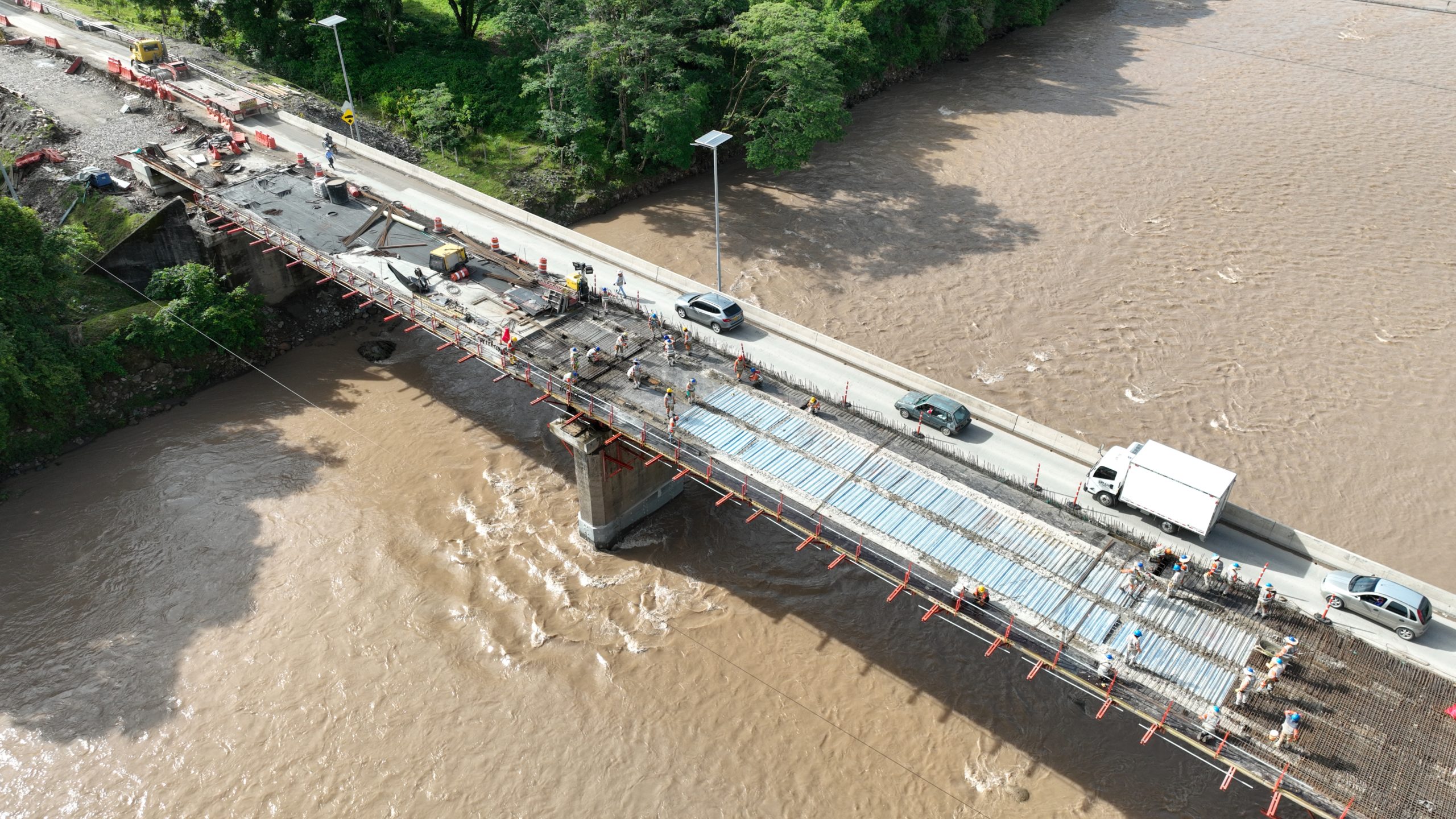 Villavicencio, 16 de junio de 2023. En aras de garantizar la seguridad de los usuarios mientras se ejecutan las obras de mejoramiento del puente Humea, en el tramo Cumaral – Paratebueno, la Concesionaria Vial del Oriente – Covioriente, informa a la comunidad y a los usuarios de la vía que el 20 de junio de […]