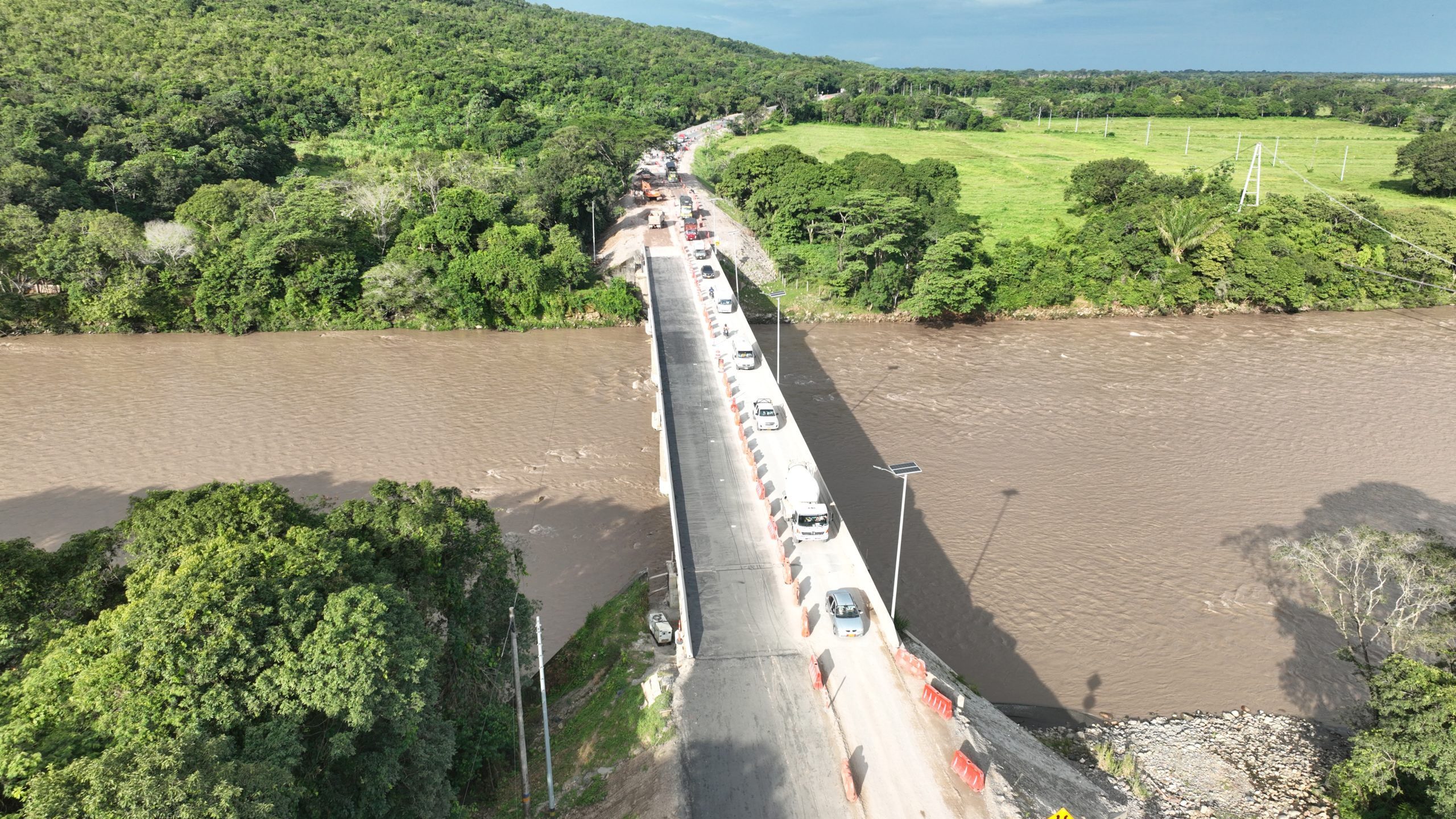 Villavicencio, 3 de agosto de 2023. La Concesionaria Vial del Oriente – Covioriente, informa que entre el próximo viernes 4 y el lunes 14 de agosto, se  presentarán restricciones en la movilidad para realizar pruebas de carga en 6 puentes ubicados en el tramo Villavicencio – Paratebueno, unidades funcionales 1 y 2 del proyecto vial. […]