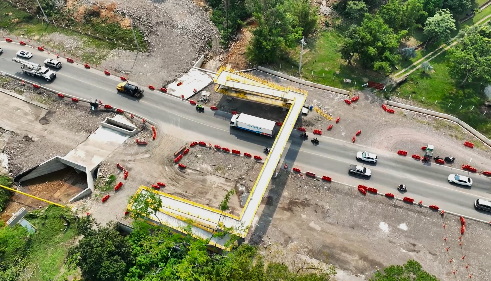 Villavicencio, 16 de abril del 2024. La Concesionaria Vial del Oriente – Covioriente, informa que entre el 19 y 20 de abril se realizará la prueba de carga del puente peatonal ubicado en el sector de la Institución Educativa Puente Amarillo Francisco Torres León, en el kilómetro 7+870 de la ruta nacional 6510, vía Villavicencio […]